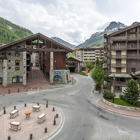 Centre - Proche Neige Et Commerces, 4-6 Pers. - Fr-1-519-19 * Val-d'Isere